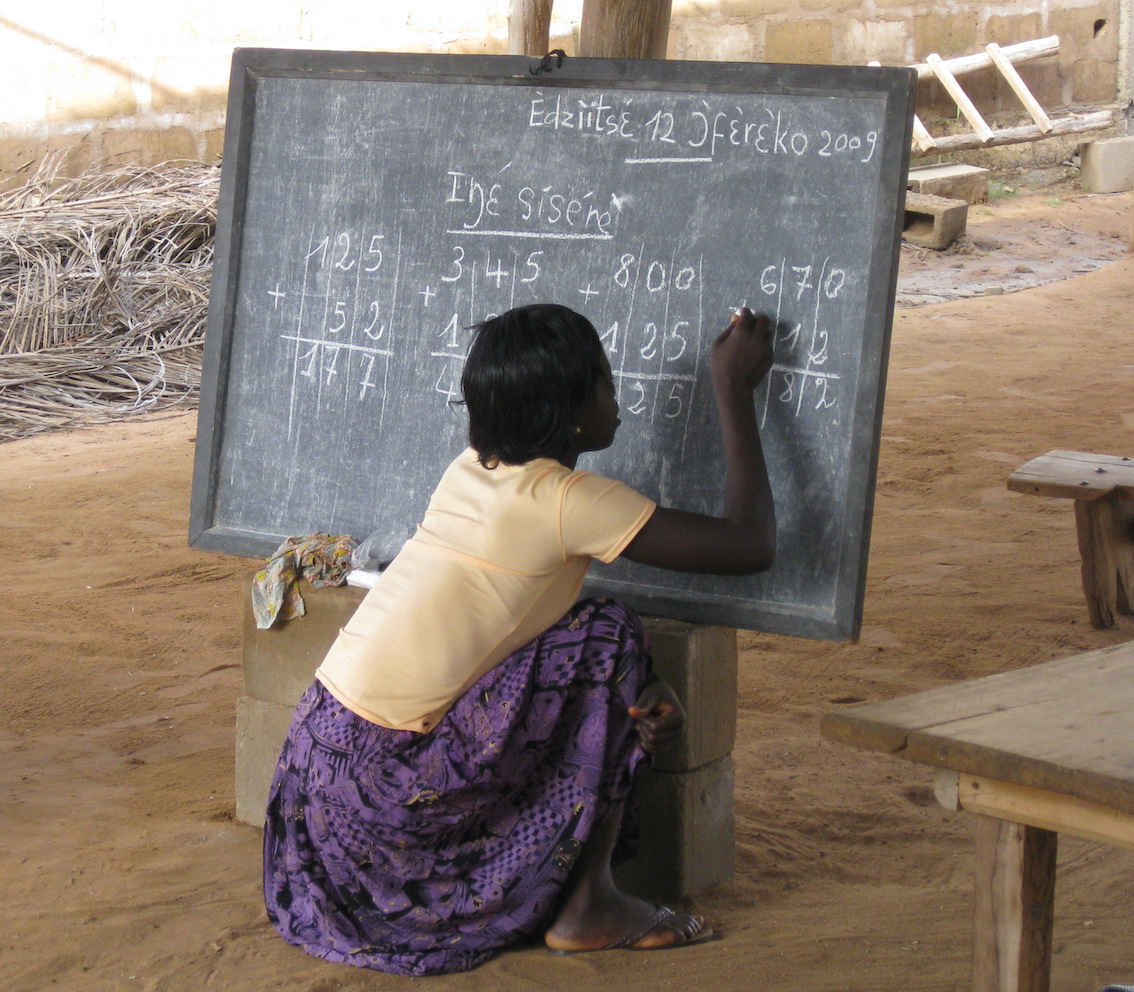 An Ifè literacy class